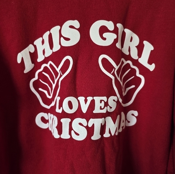FESTIVE "THIS GIRL LOVES CHRISTMAS" Sweatshirt Size Medium Red - Picture 2 of 4